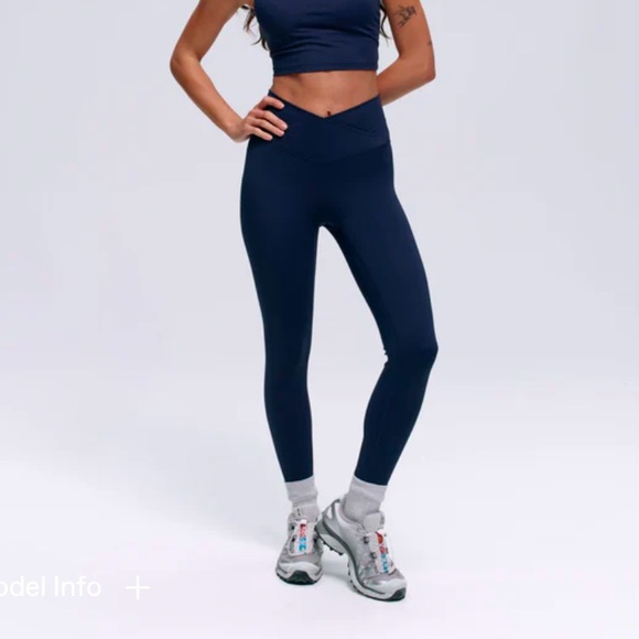 ADANOLA ultimate wrap over leggings ultimate sports bra SET midnightt blue - Picture 2 of 7